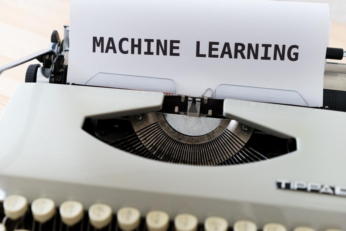 AI i uczenie maszynowe w celu usprawnienia procesów biznesowych: czy to rzeczywistość w Zjednoczonych Emiratach Arabskich?